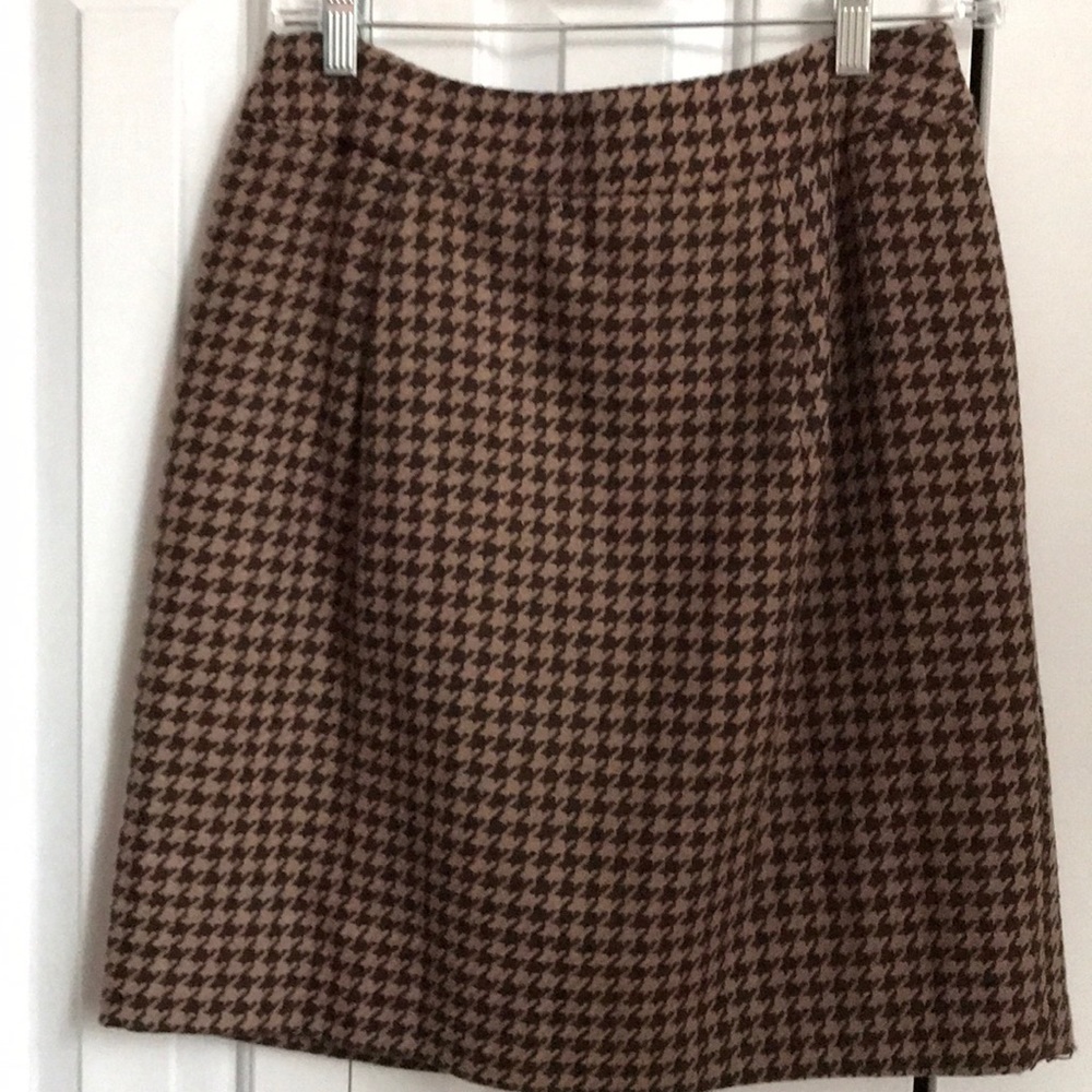 Houndstooth skirt
